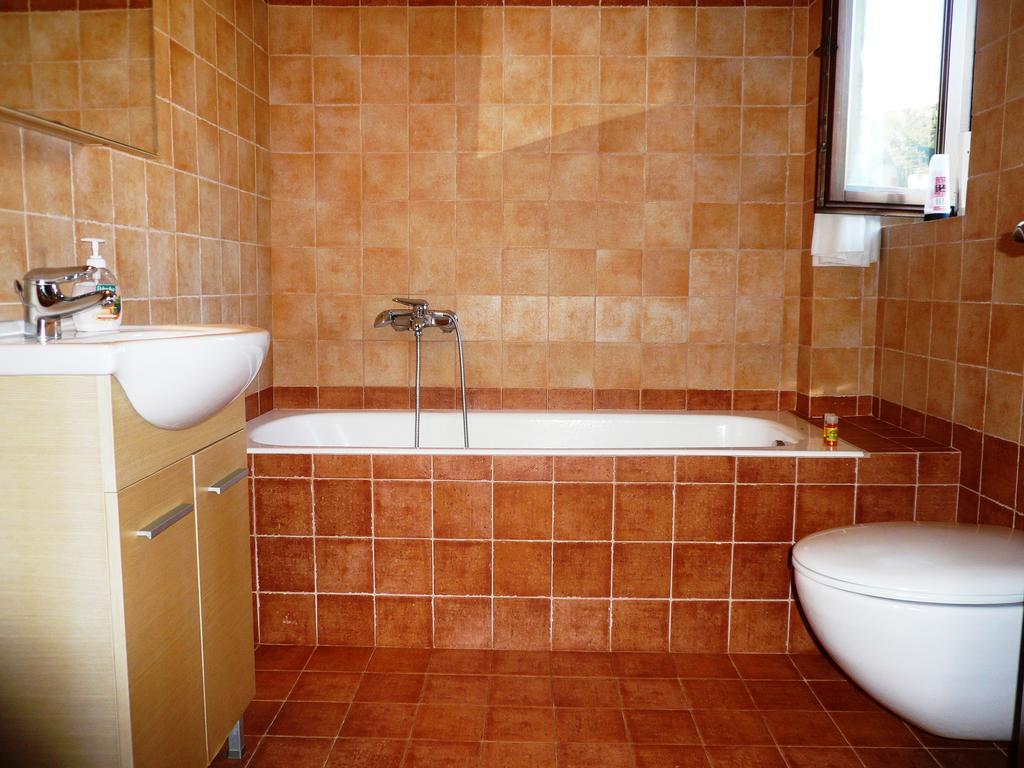 Maison Viros Kardhamili Bilik gambar