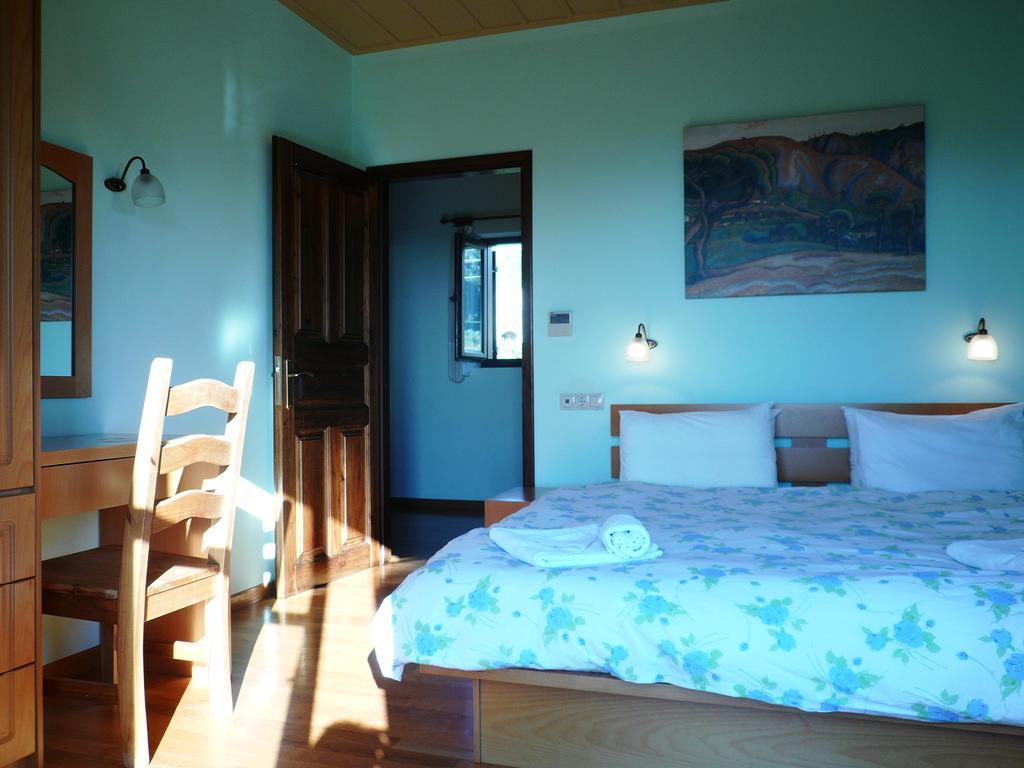 Maison Viros Kardhamili Bilik gambar