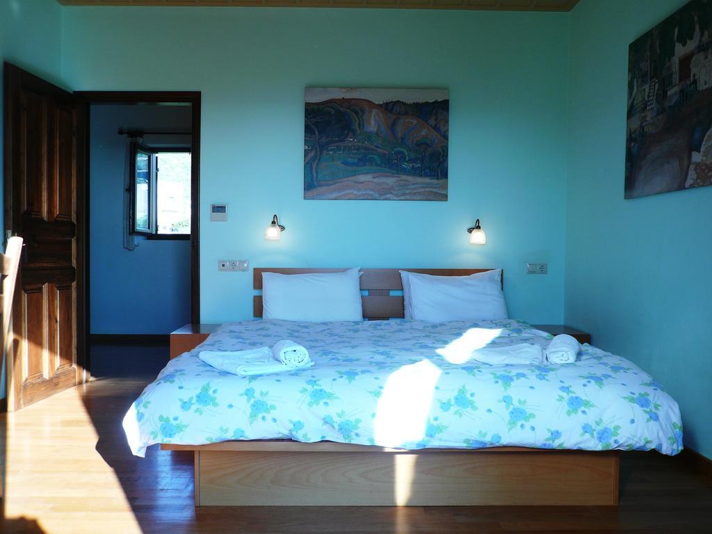 Maison Viros Kardhamili Bilik gambar