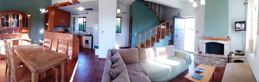 Maison Viros Kardhamili Bilik gambar